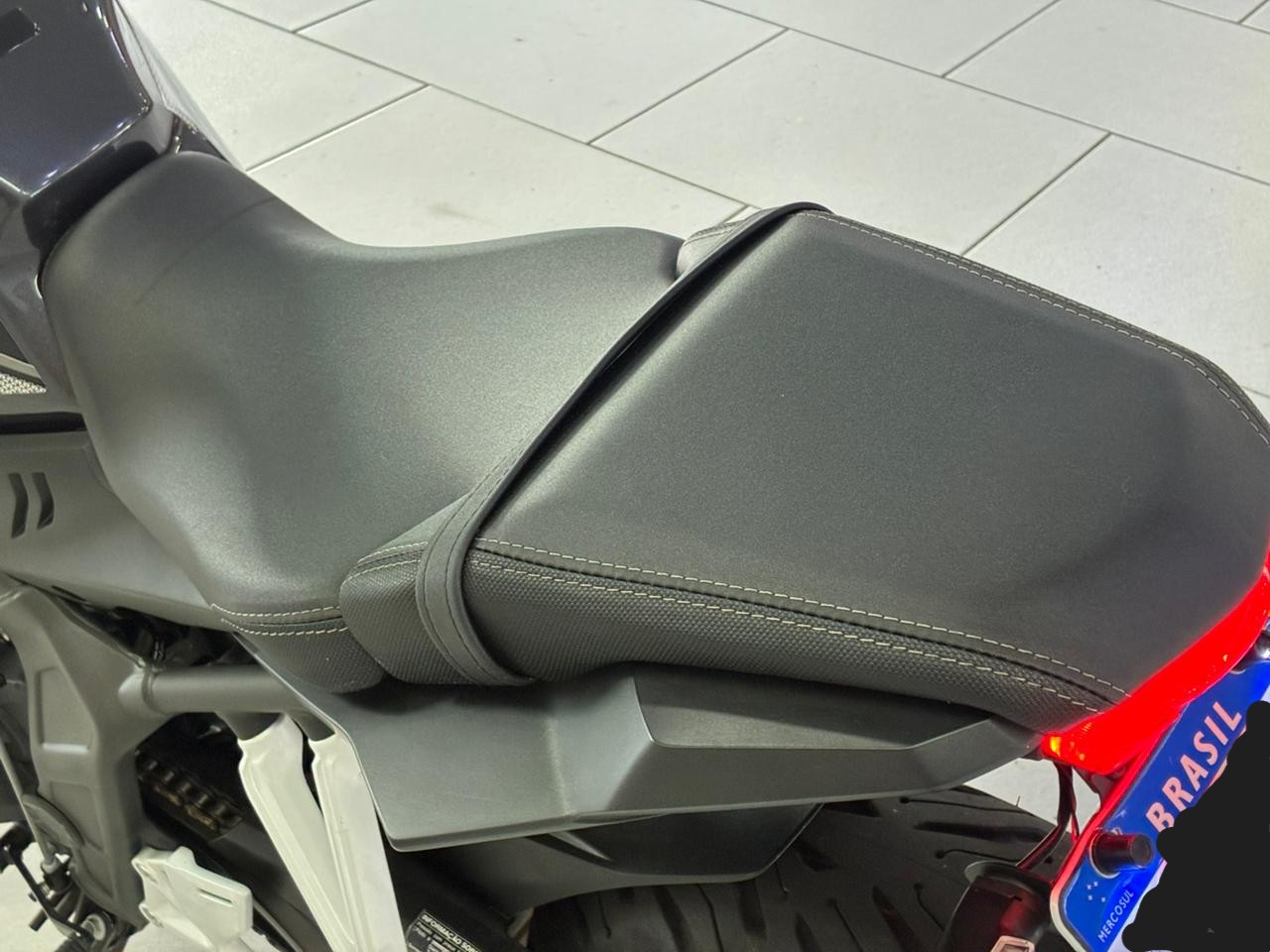 Honda CB 650R - Imagem 6