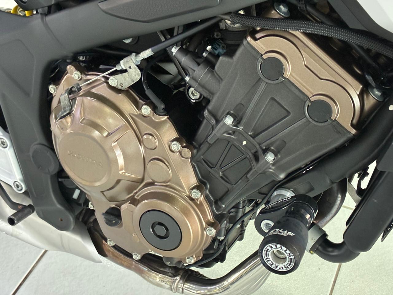 Honda CB 650R - Imagem 12