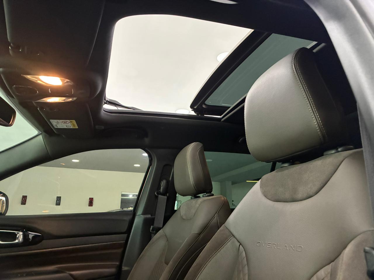 Jeep Commander - Imagem 17