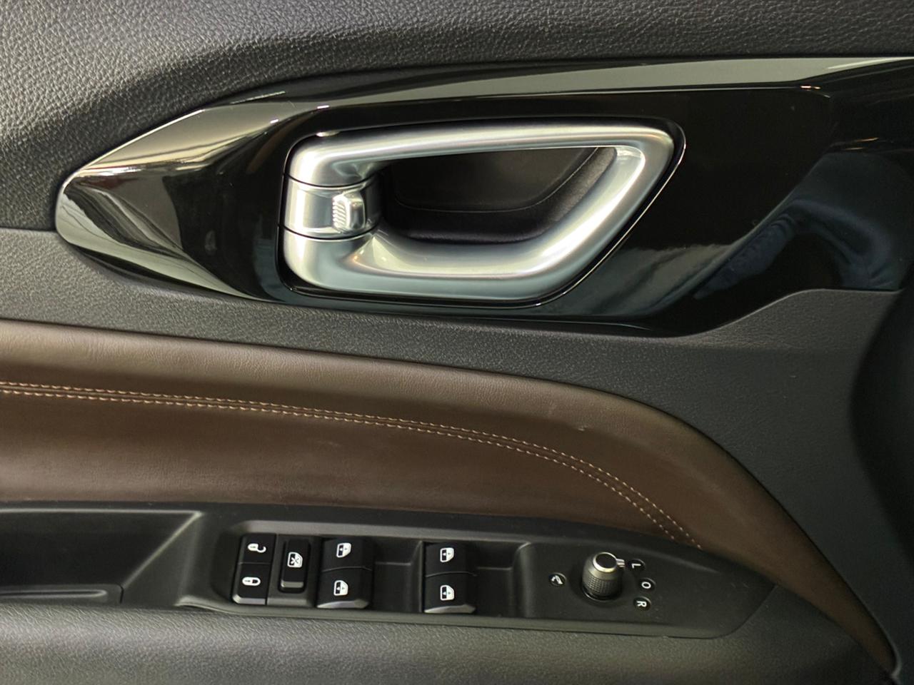 Jeep Commander - Imagem 14