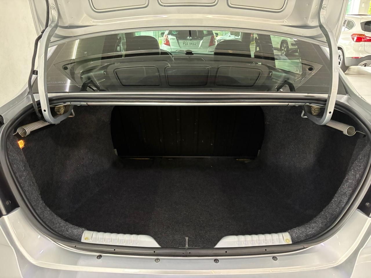 Volkswagen Voyage - Imagem 18