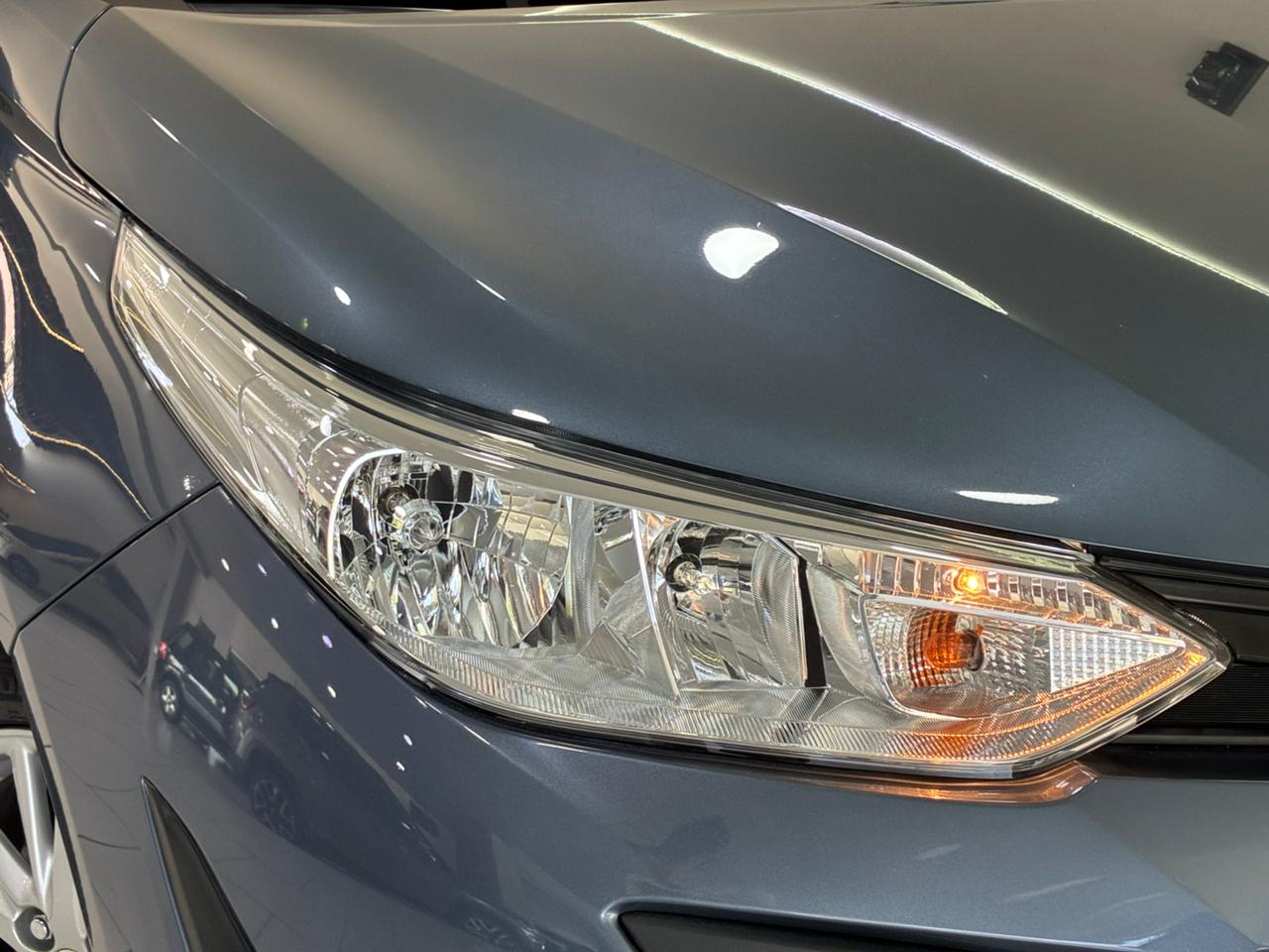 Toyota Yaris sedan - Imagem 7