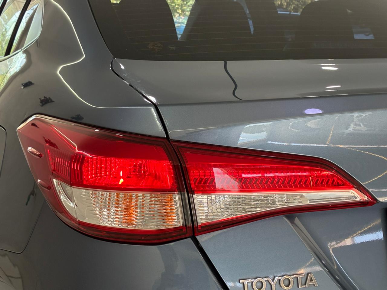 Toyota Yaris sedan - Imagem 12