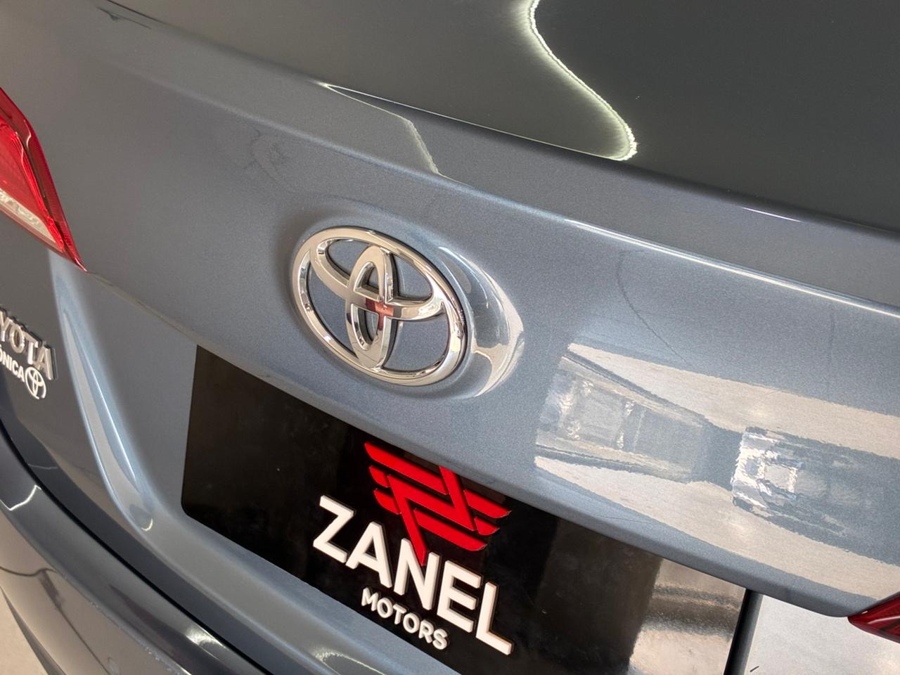 Toyota Yaris sedan - Imagem 8