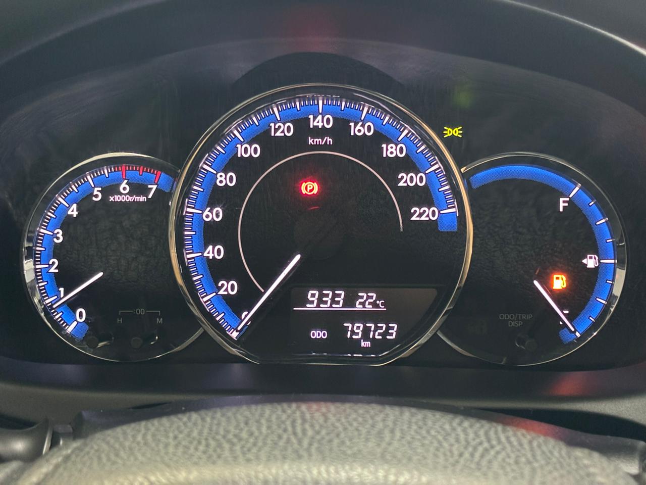 Toyota Yaris sedan - Imagem 11