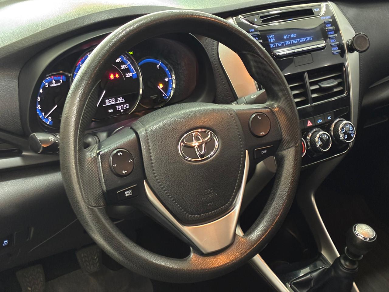 Toyota Yaris sedan - Imagem 18