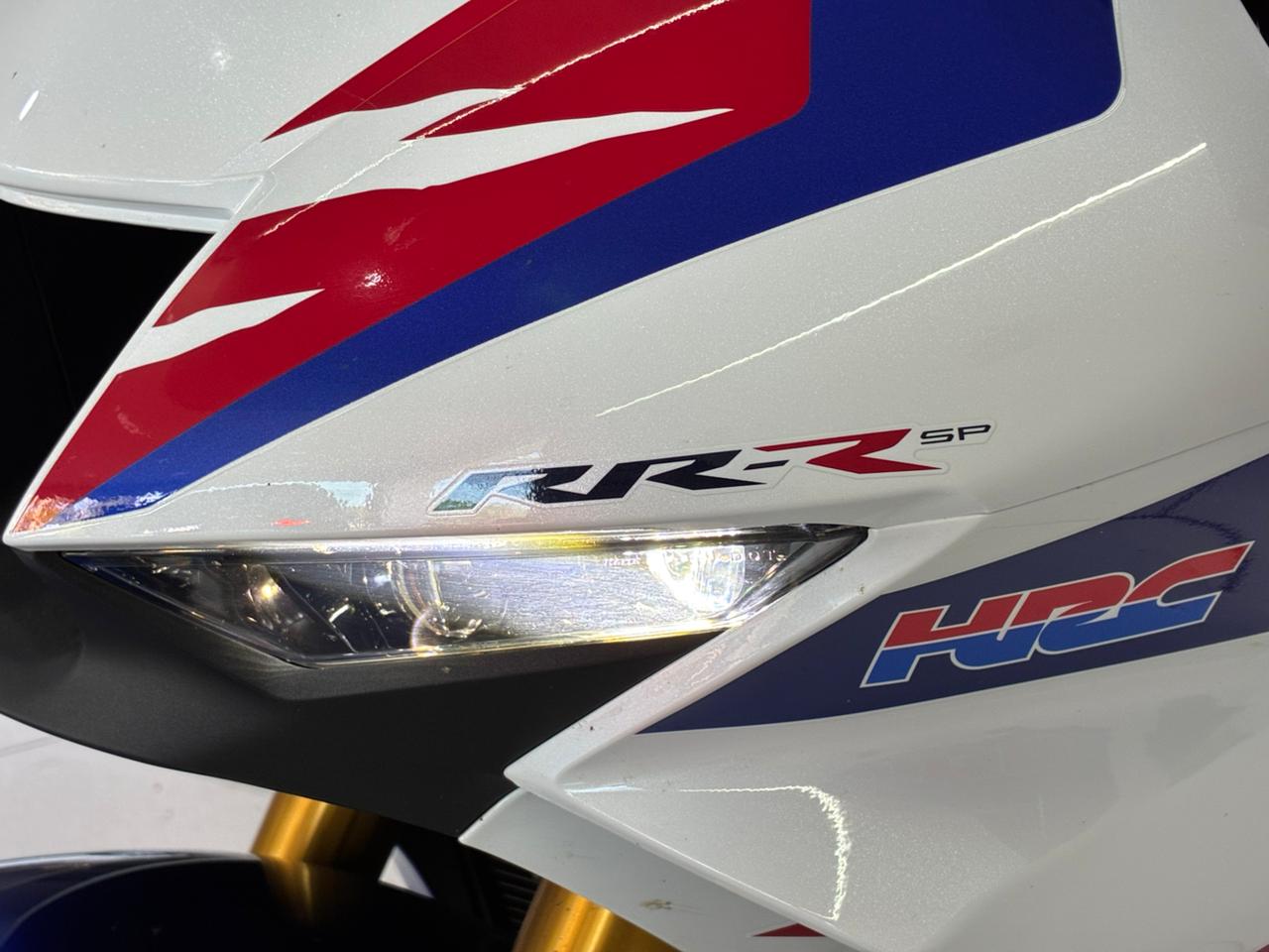 Honda CBR 1000RR-R  - Imagem 14