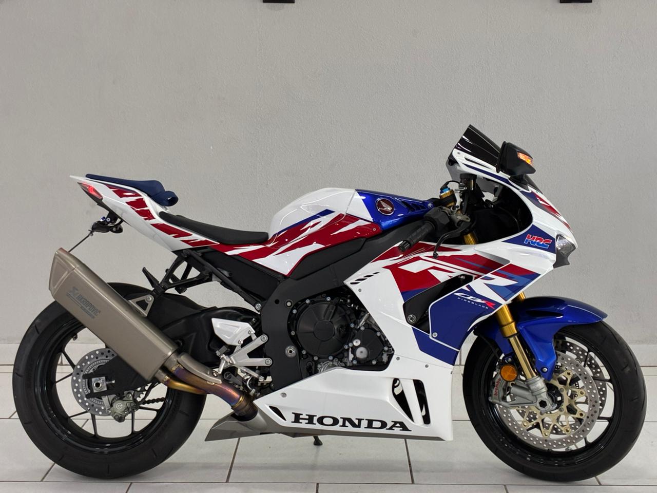 Honda CBR 1000RR-R  - Imagem 11