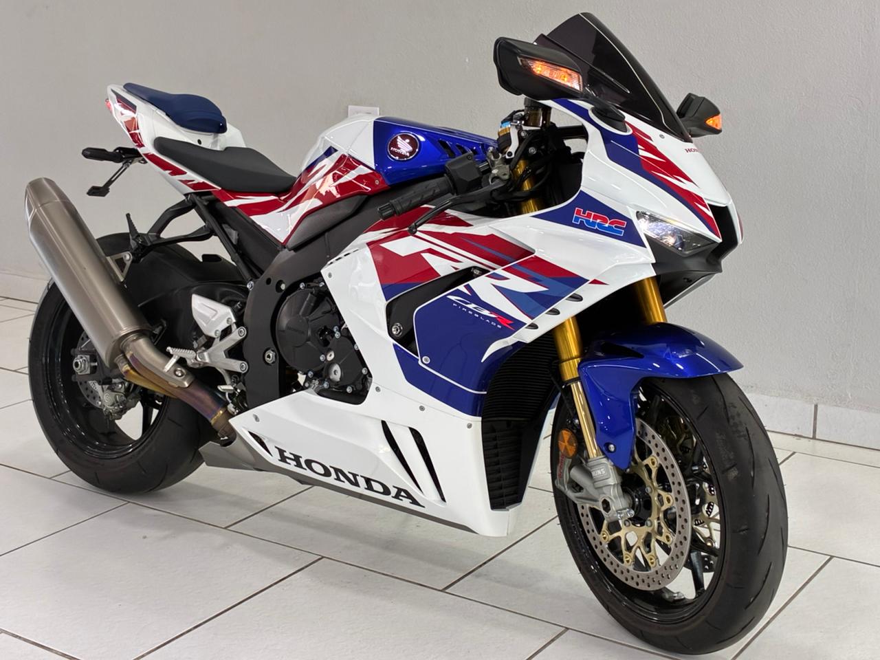 Honda CBR 1000RR-R 