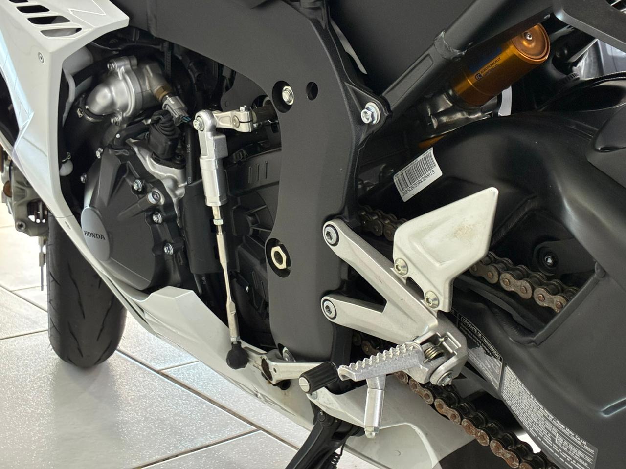 Honda CBR 1000RR-R  - Imagem 18