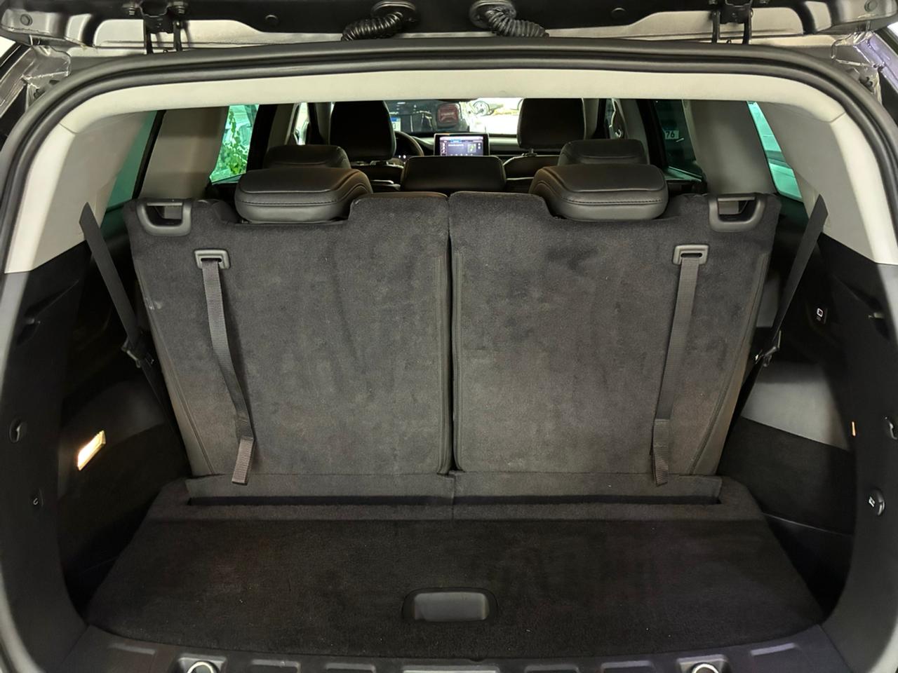 Jeep Commander - Imagem 13