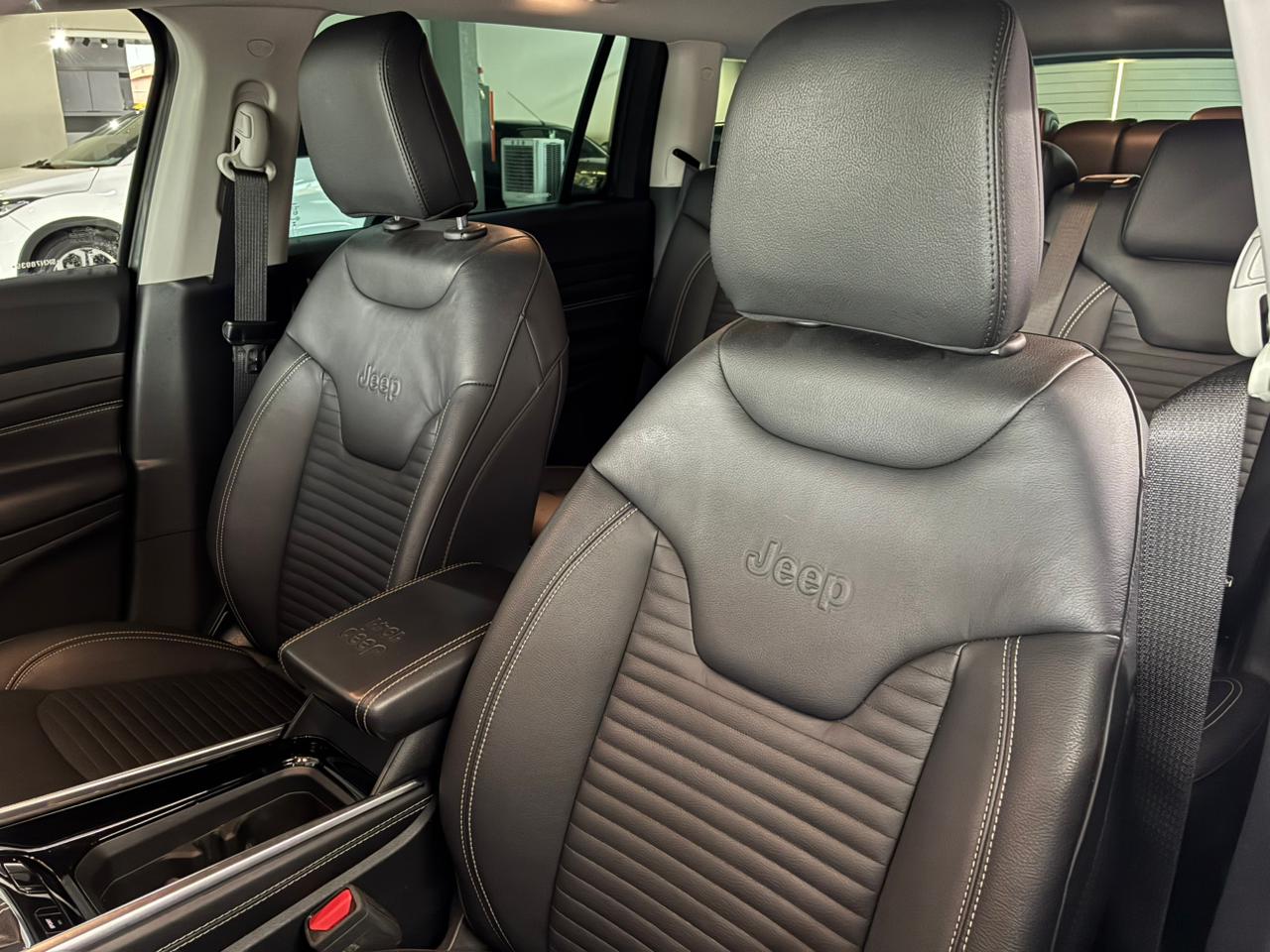 Jeep Commander - Imagem 16